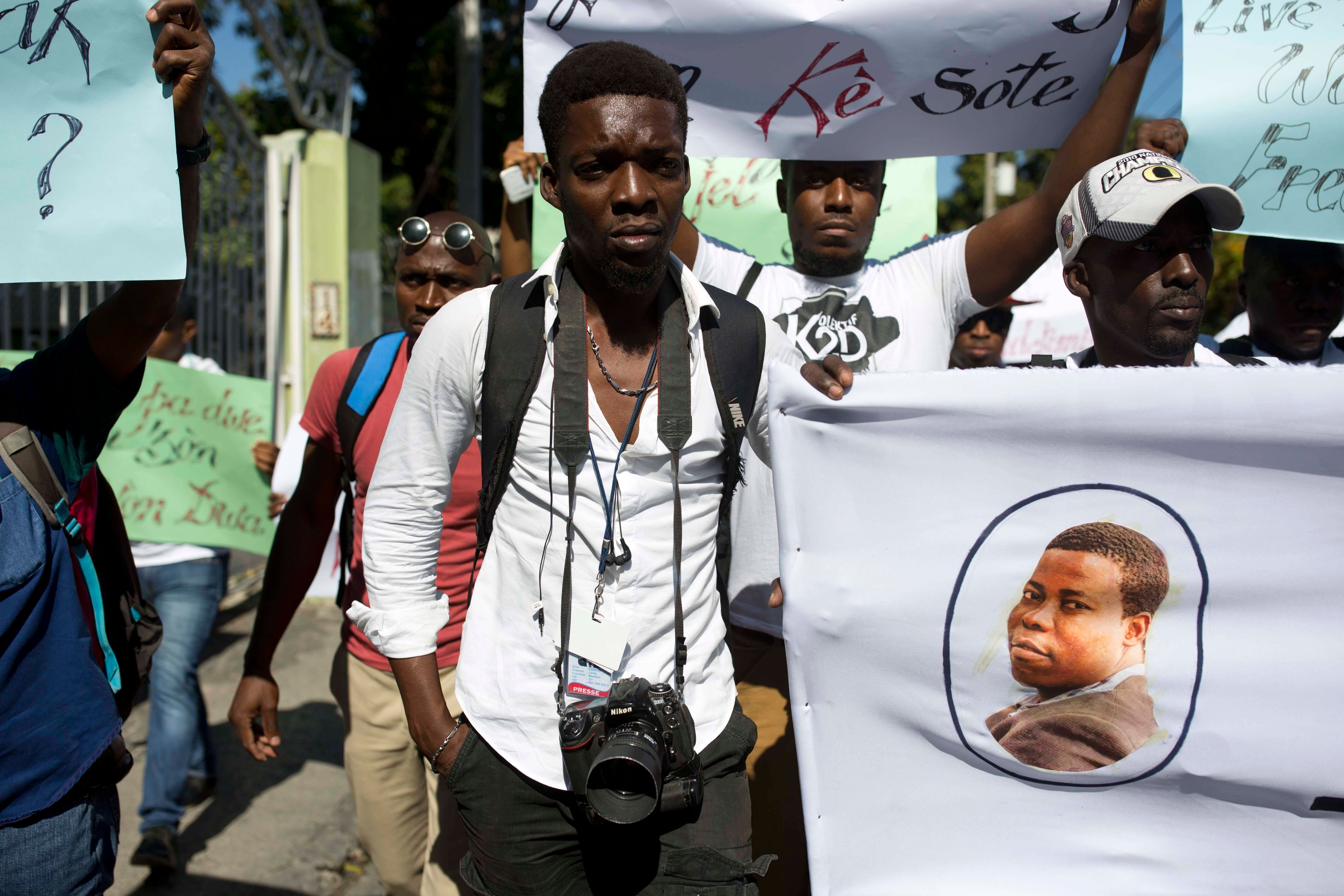 Grupo periodístico caribeño exige a Haití encontrar a fotógrafo desaparecido