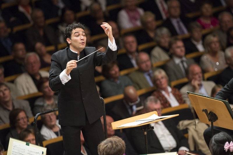 El colombiano Andrés Orozco Estrada será el próximo director titular de la Orquesta Sinfónica de Viena