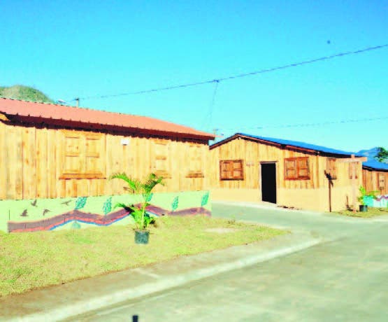 Fundación Rica colabora con 10 casas  en  Villa Poppy
