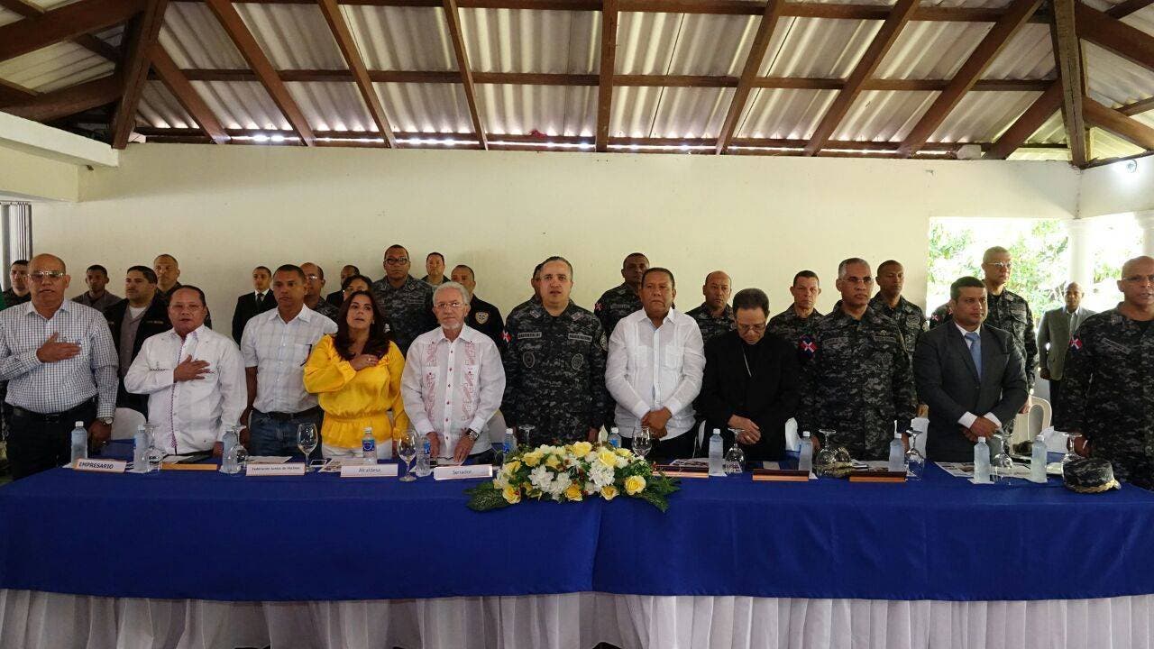 Policía Nacional lleva a Higüey su campaña de paz y convivencia pacífica