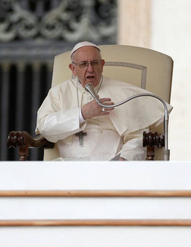 El papa intercede de nuevo por vida de niño enfermo terminal