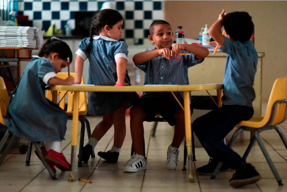 Puerto Rico cerrará 284 escuelas para agosto por crisis económica