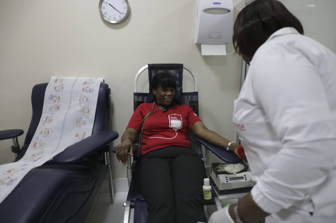 Decenas acuden a jornada donación de sangre en nuevo centro de Referencia