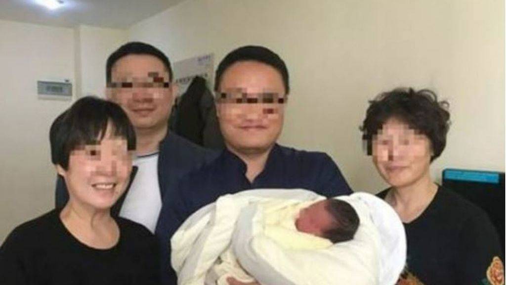 «Tiantian», el bebé que nació cuatro años después de la muerte de sus padres en China