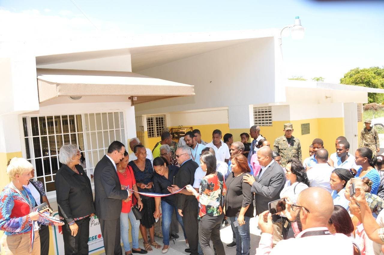 PROMESE/CAL inaugura Farmacia del Pueblo en Jimaní