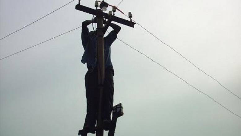 Hombre se electrocuta cuando manipulaba cables en La Romana