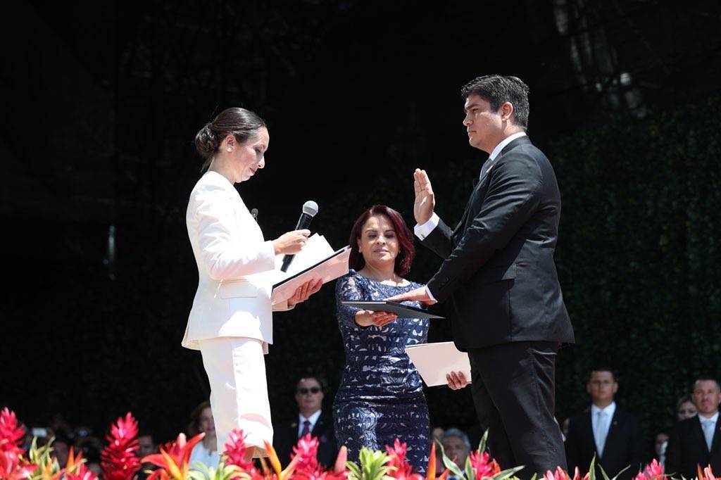 Vea en imágenes y video la juramentación de  Carlos Alvarado como presidente de Costa Rica