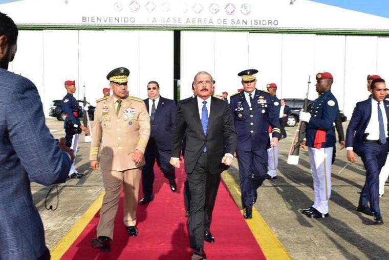 Fotos y video: Danilo Medina parte hacia Costa Rica para investidura de Carlos Alvarado Quesada