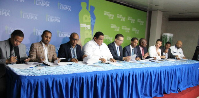 Dominicana Limpia acuerda con alcaldes el cierre técnico de 8 mayores vertederos