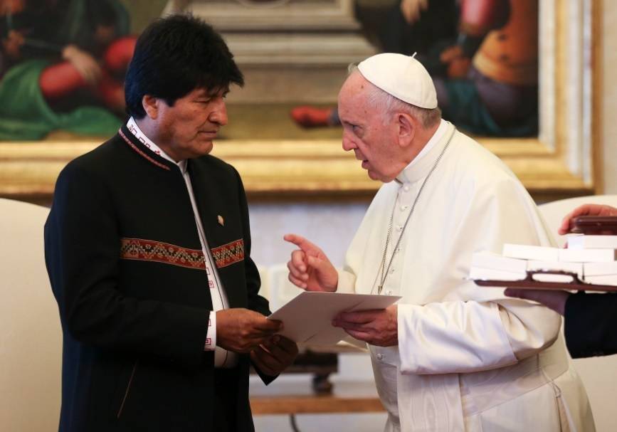 El papa recibió a Evo Morales y le animó a trabajar por la solidaridad y paz