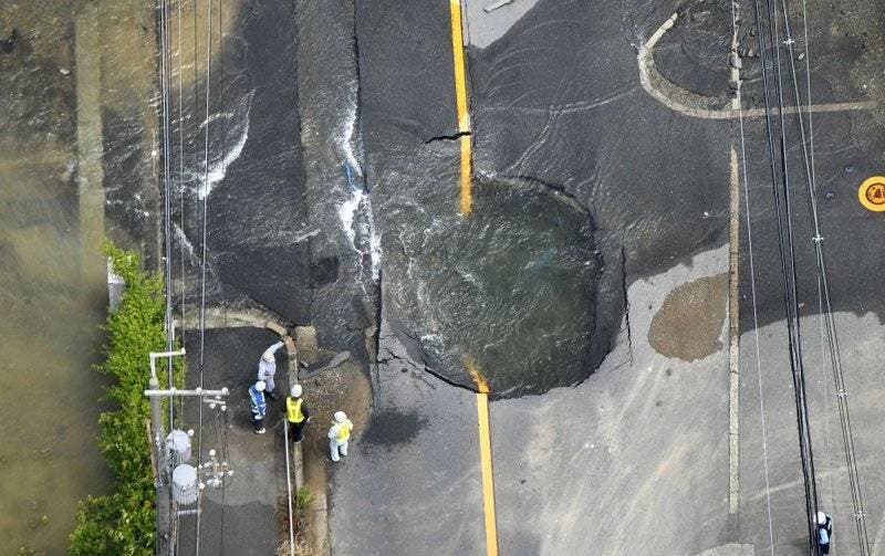 Un potente terremoto deja tres muertos y más de 300 heridos en Osaka, en el oeste de Japón