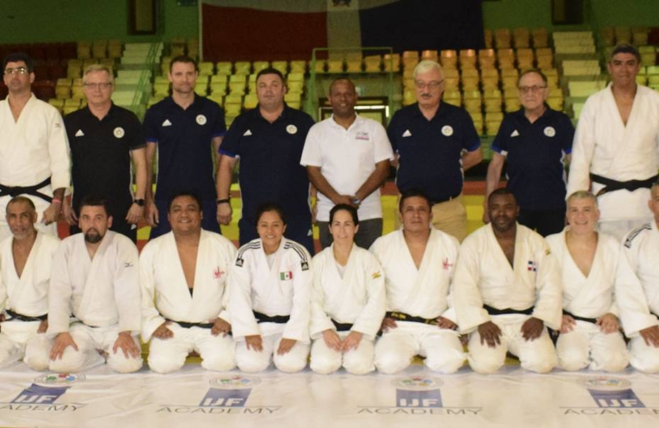 Certifican entrenadores de judo RD