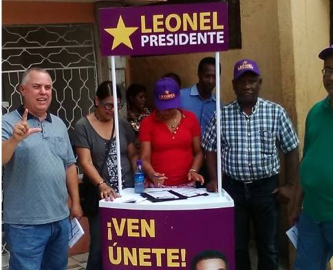 Militantes PLD apoyan a Leonel realizan esfuerzo concentrado en sector Manganagua