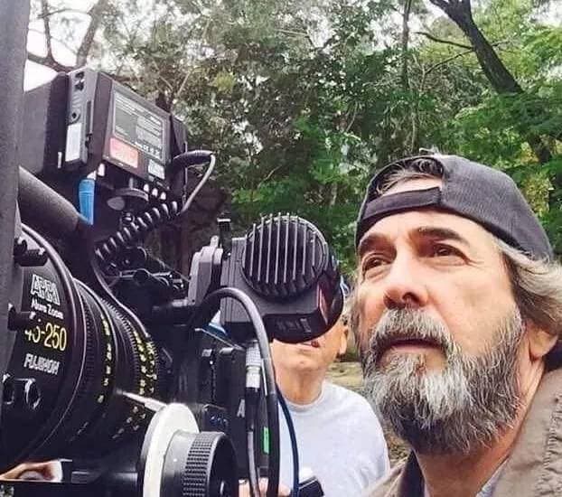 Muere productor de cine dominicano Fernando Báez en accidente de tránsito en Bonao