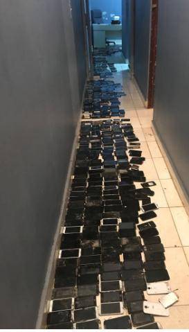 Apresan varios hombres con 406 celulares que compraron a delincuentes para luego revenderlos