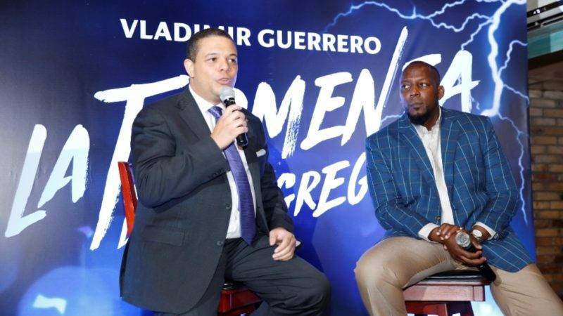 Hoy Digital - Vladimir Guerrero comparte con clientes del 