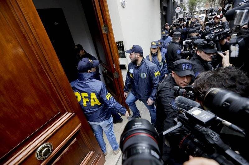 Justicia argentina allana domicilio de Cristina Fernández