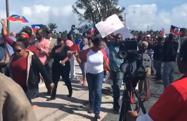 Cientos de haitianos reclaman sanciones para responsables de corrupción