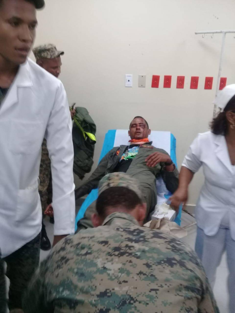 Fotos: Muere un piloto y otro resulta herido al caer avioneta de la Fuerza Aérea en Elías Piña
