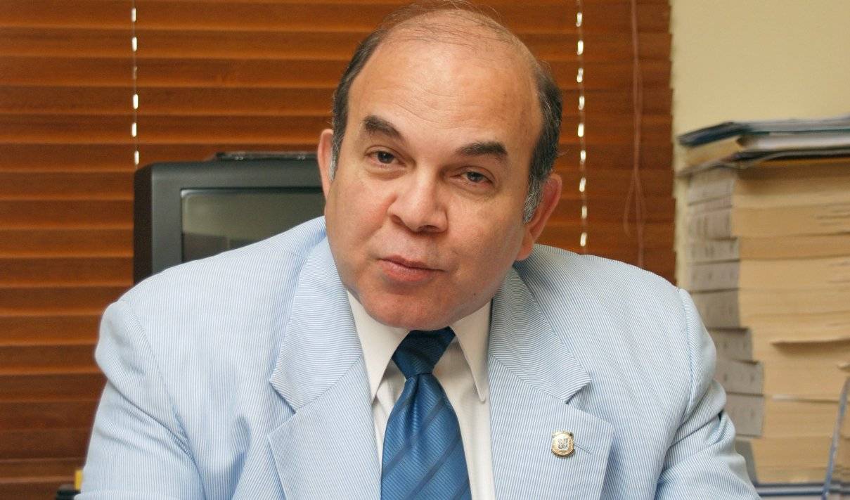 Pelegrín le responde a Peralta: “El gobierno es más débil, y debilita seriamente al Estado y la Nación”