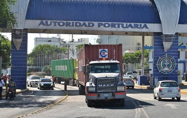 Advierten garantizarán operaciones en puertos ante llamado a paro de Fenatrado