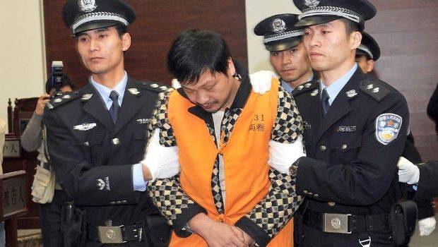 China ejecuta a un hombre que mató a 9 estudiantes en un colegio