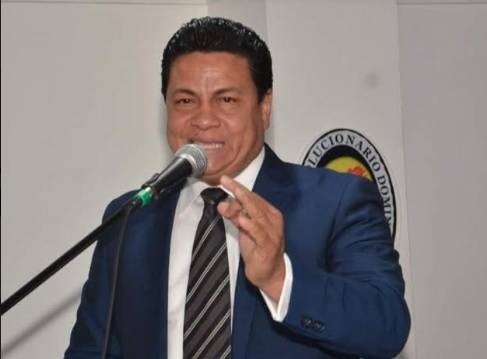 Condenan agresiones verbales al canciller Miguel Vargas