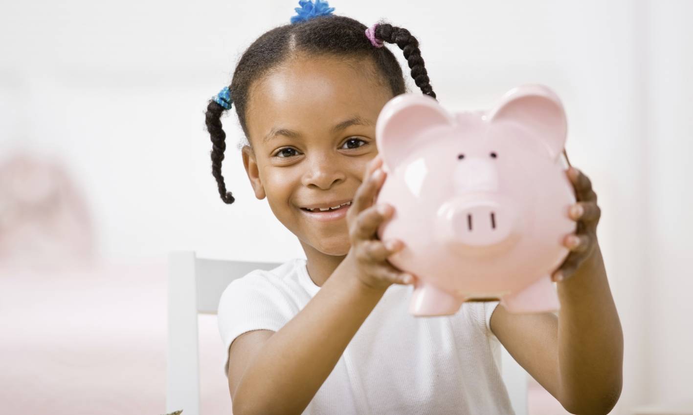 Adopem imparte educación financiera a 8,000 niños y adolescentes