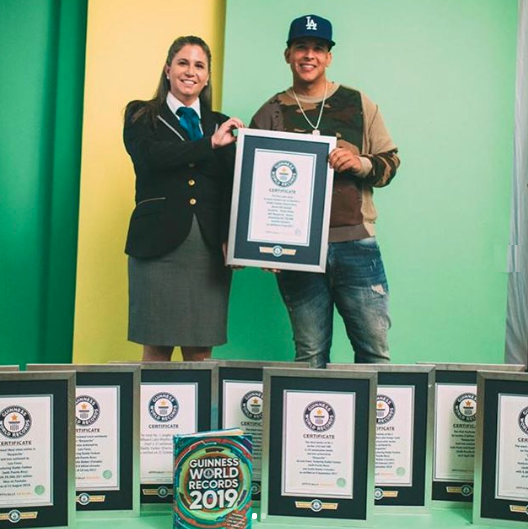 Daddy Yankee recibe 10 récords Guinness por “Despacito” y su éxito en Spotify