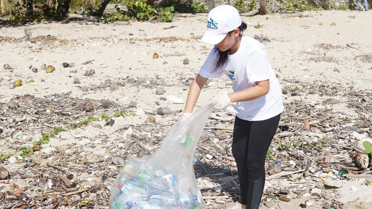Retiran toneladas de basura de Playa Najayo en SC