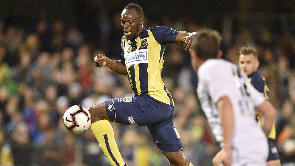 Video: Usain Bolt anota sus primeros goles en la liga de fútbol de Australia