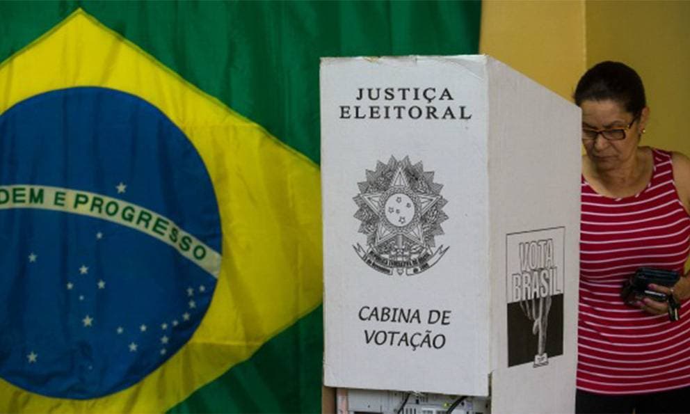 Abren los colegios electorales y Brasil escoge entre Bolsonaro y Haddad