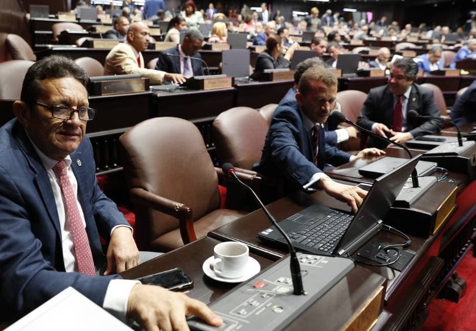Diputados convierten en ley Presupuesto General del 2019  por RD$ 921 mil millones