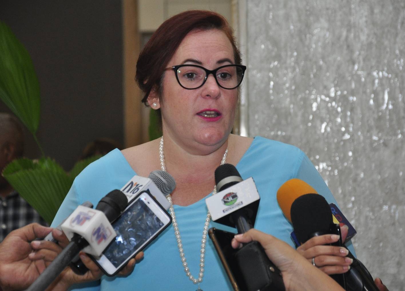 Janet Camilo: “la mujer no tiene que participar en la política e irse. Se debe crear la cultura de la democracia paritaria»