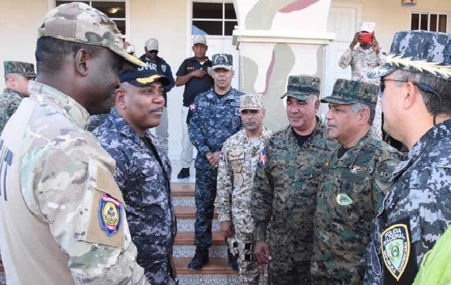 Ministerio de Defensa de RD y Policía de Haití acuerdan abordar conflictos en la frontera