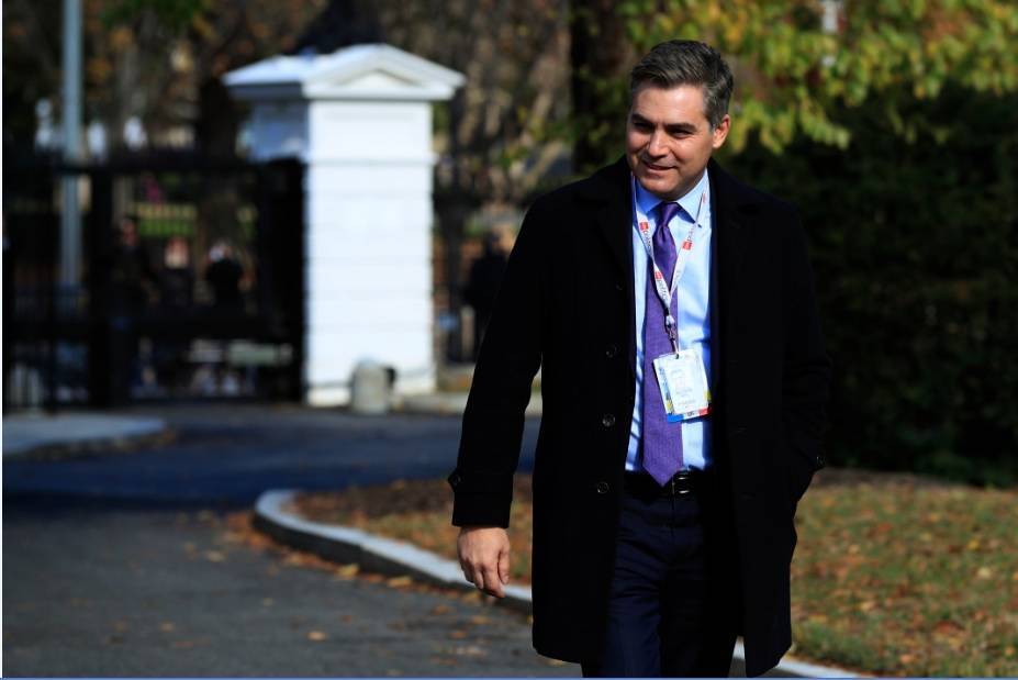 Casa Blanca devuelve la acreditación a periodista de CNN, pero exige “decoro»