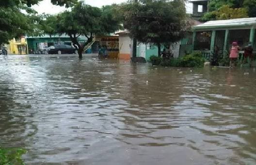 Desbordamiento de río en San Juan afecta más de 160  viviendas