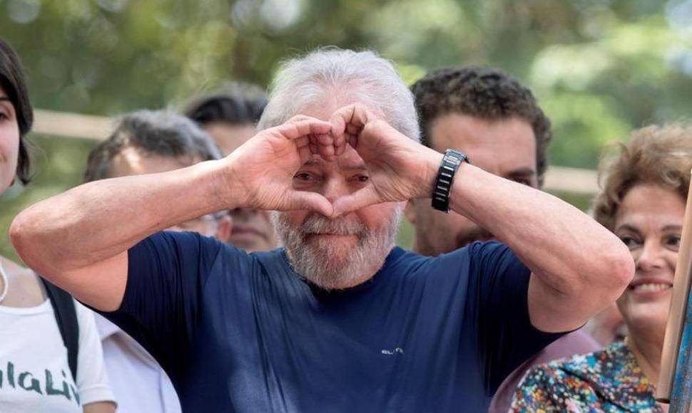 Lula agradece la compañía de sus partidarios durante su “martirio»