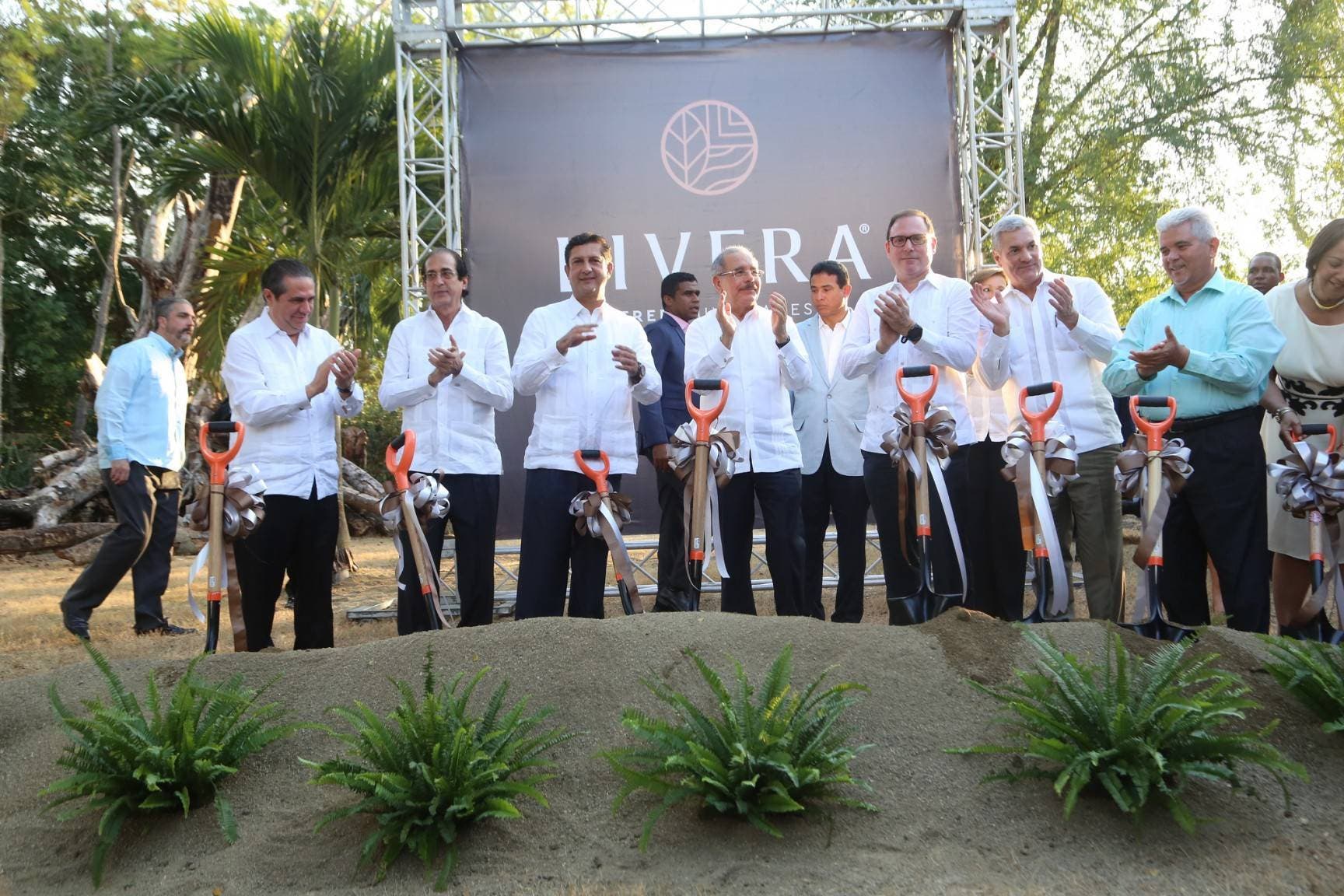 Danilo Medina asistió a lanzamiento proyecto residencial Livera Freemium Spaces en Santiago