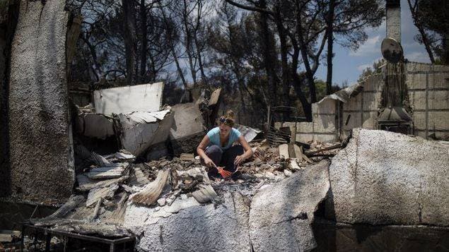 Incendios forestales en Grecia dejaron 100 personas muertas
