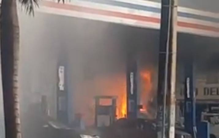 VIDEO: Así se incendió y fue apagado hoy un vehículo en planta GLP de Villas Agrícolas
