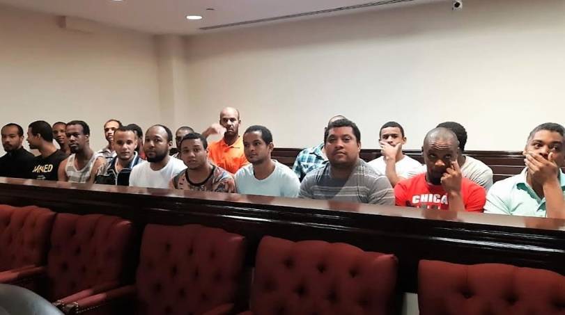 Liberan 45 pescadores dominicanos guardaban prisión en Las Bahamas