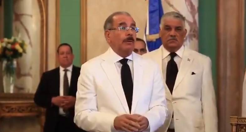 Hoy Danilo Medina habló «hasta por los codos»; dijo narcotráfico ha penetrado militares y personas de «cuello blanco»