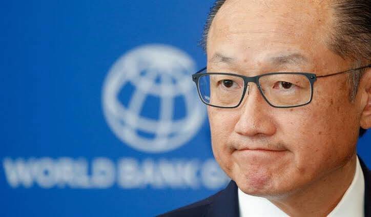 Renuncia el presidente del Banco Mundial, Jim Yong Kim