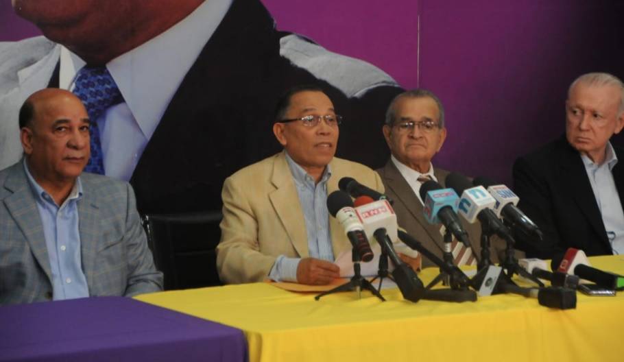 Denuncian sectores del Gobierno planifican presunta «campaña sucia» en contra de Leonel