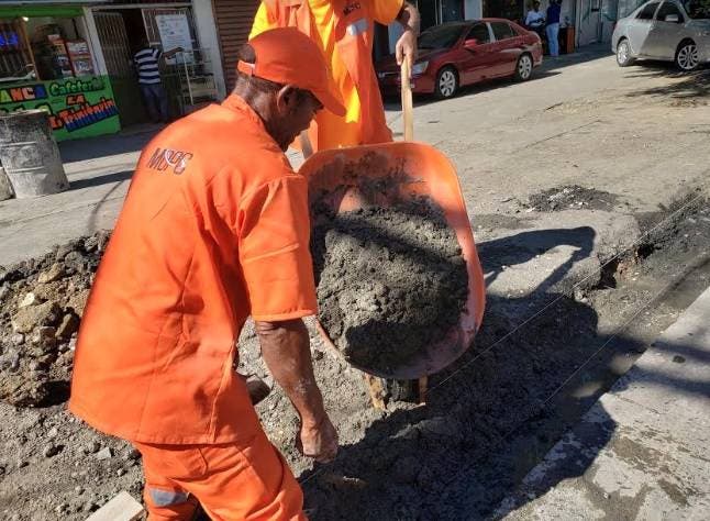 Obras Públicas interviene diferentes calles Distrito Nacional