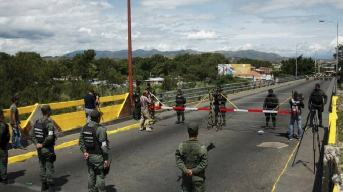 La advertencia del jefe de Comando Sur EEUU a militares venezolanos