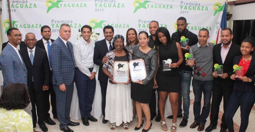 Entregan reconocimiento al Mérito Estudiantil “ Premios Yaguaza”