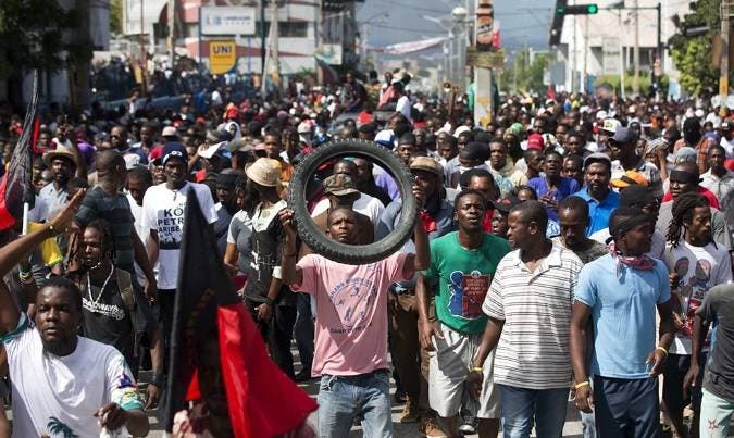 «Tengo 33 años y nunca he tenido un trabajo en mi vida»; piden dimisión presidente Haití