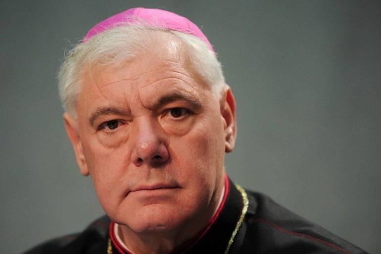 Cardenal conservador denuncia “confusión” en la Iglesia